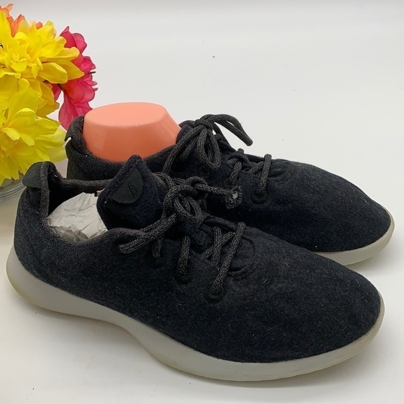 All Birds navy wool lace up sneakers - Sz 11. MS1372F - Picture 1 of 10